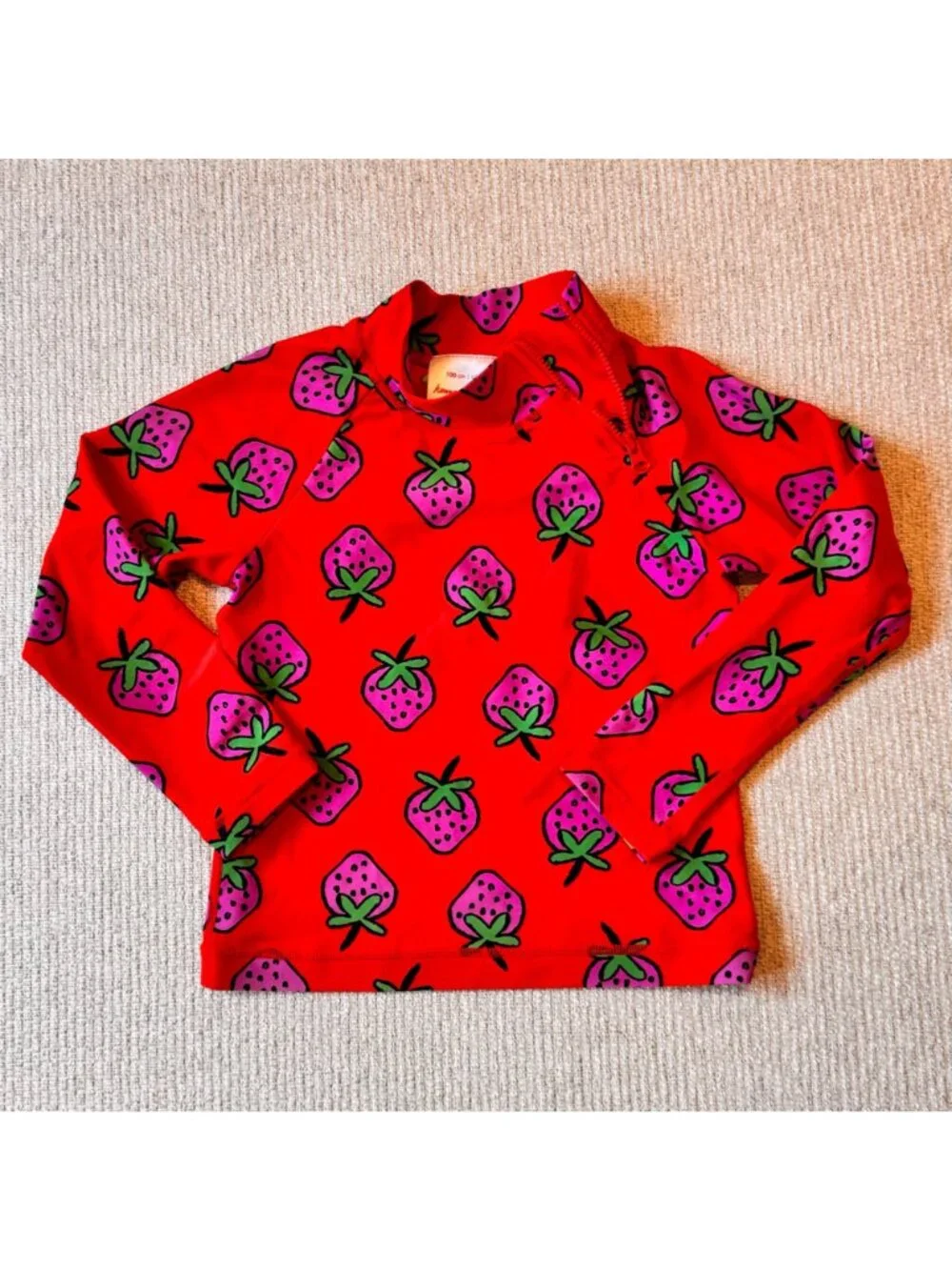 Hanna Andersson Sunblock Rash Guard Red Strawberry Print Girls Size 100cm / 4